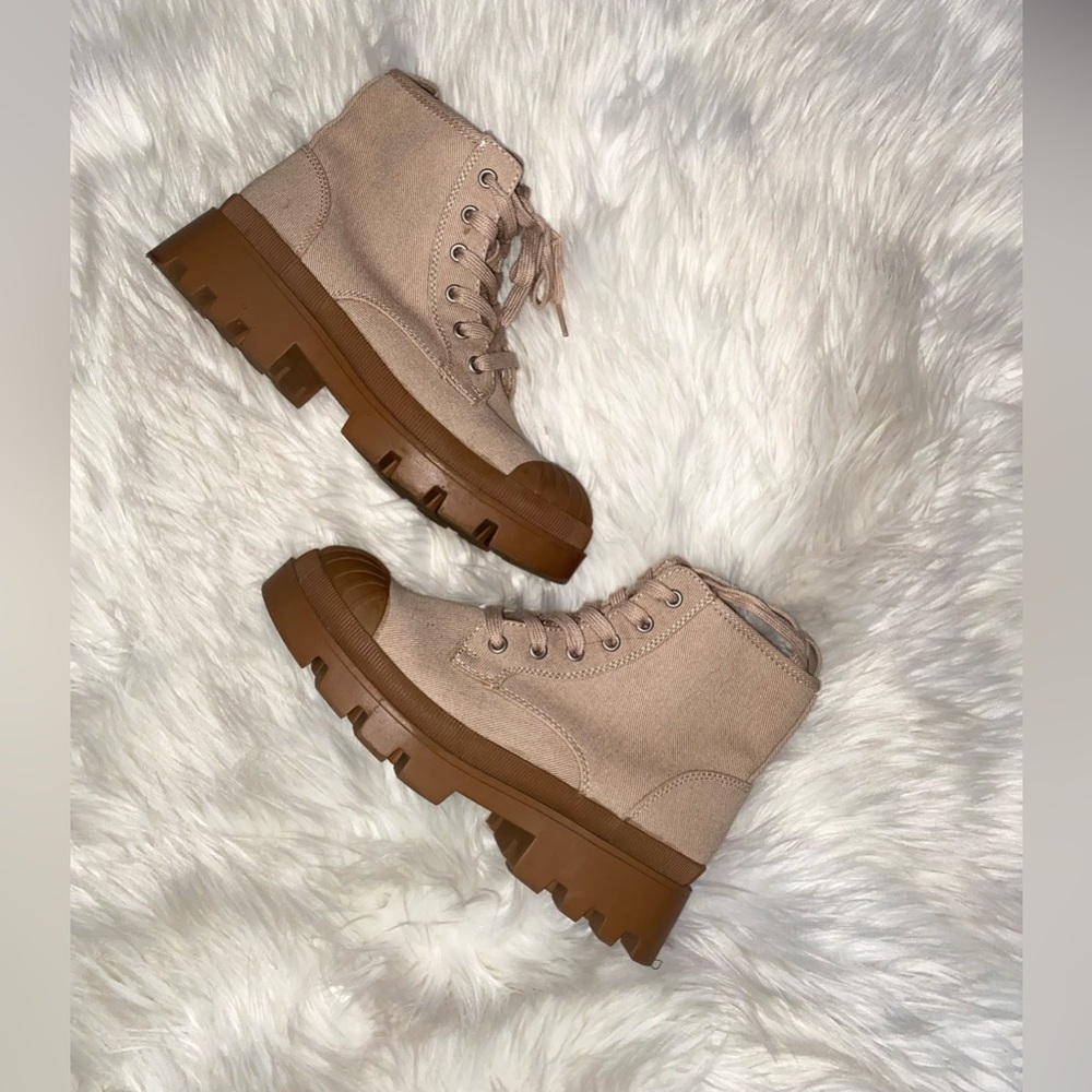 Universal Threads Platform Boots- Us Size 8.5 Fla… - image 2